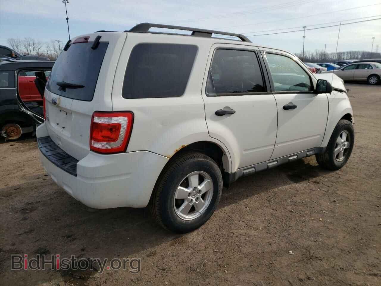 2010 FORD ESCAPE - VIN: 1FMCU0D76AKB64458 - Фото 3
