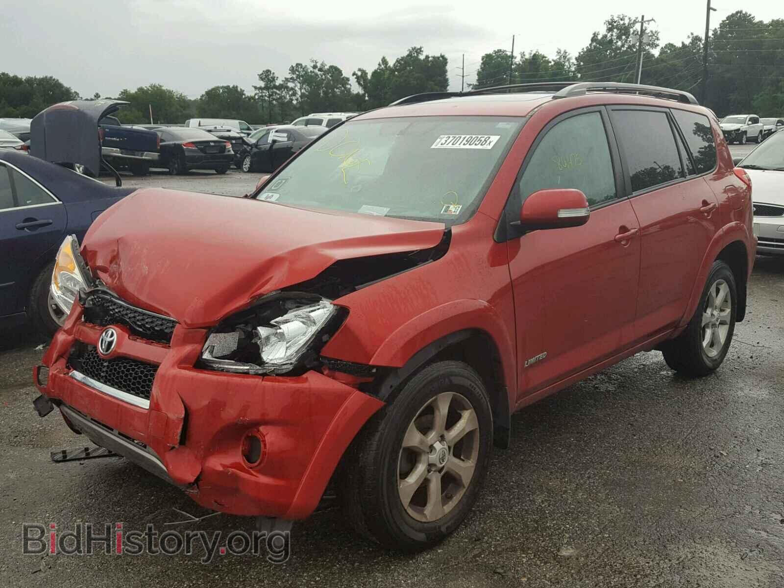2011 TOYOTA RAV4 - VIN: 2T3DF4DV4BW082956 - Фото 2
