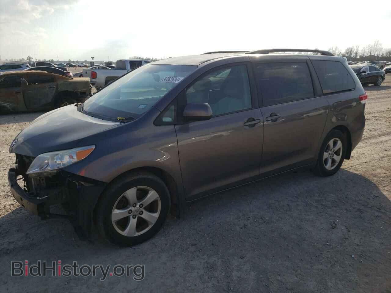Фотография 5TDKK3DC8ES435488 - TOYOTA SIENNA 2014