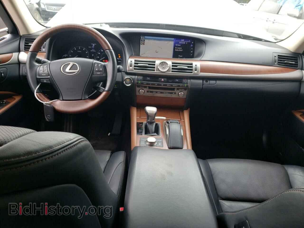 2016 LEXUS LS460 - VIN: JTHBL5EF5G5140048 - Photo 8