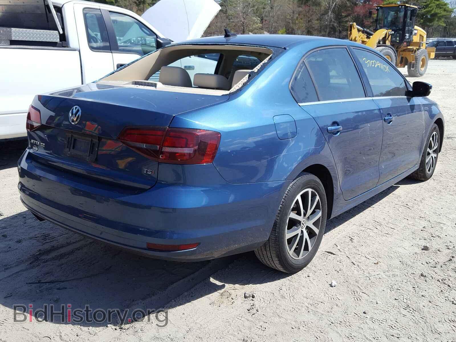 2017 VOLKSWAGEN JETTA - VIN: 3VWDB7AJ1HM262482 - Фото 4