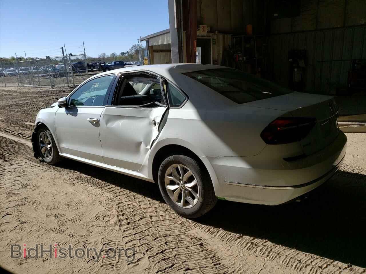 2018 VOLKSWAGEN PASSAT - VIN: 1VWAA7A32JC050852 - Фото 2