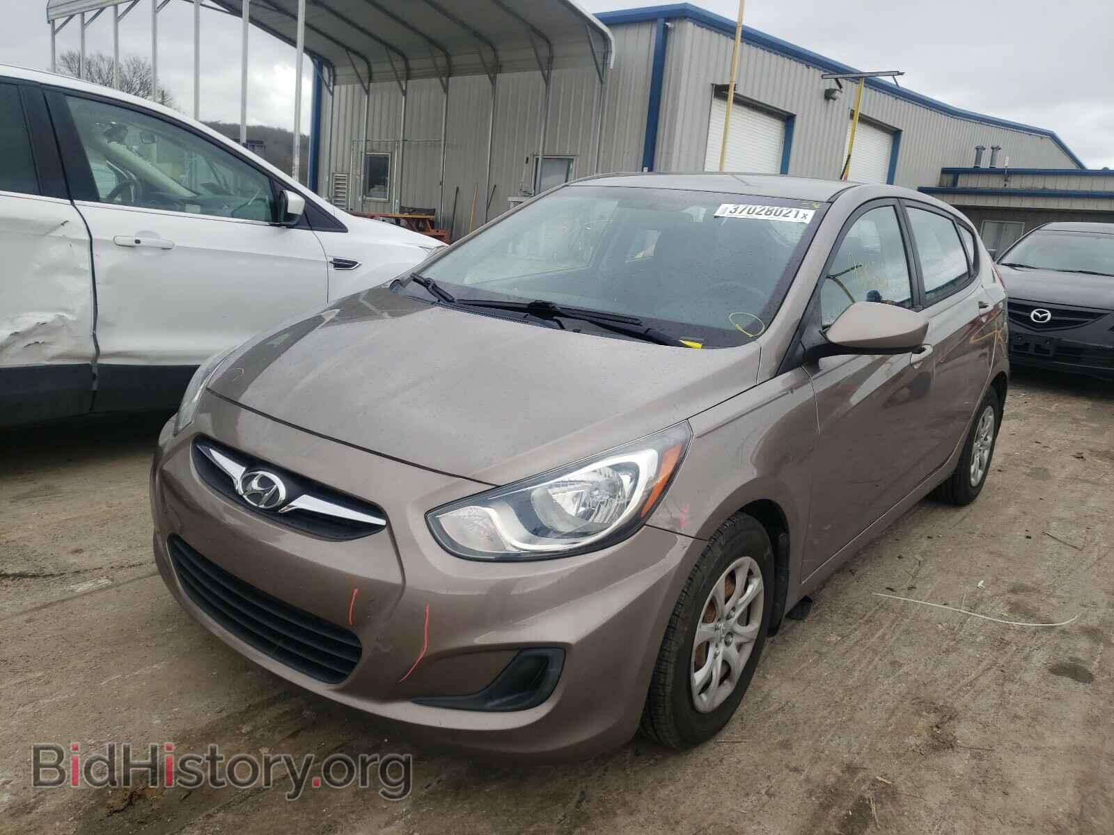2013 HYUNDAI ACCENT - VIN: KMHCT5AE6DU131388 - Фото 2
