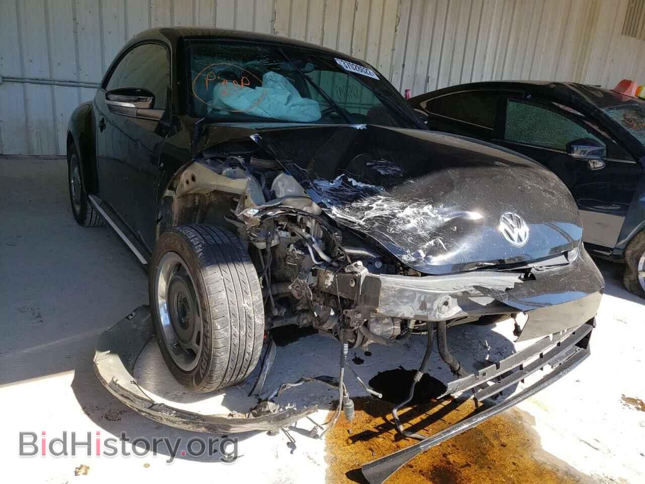 Photo 3VWJP7AT5CM606670 - VOLKSWAGEN BEETLE 2012
