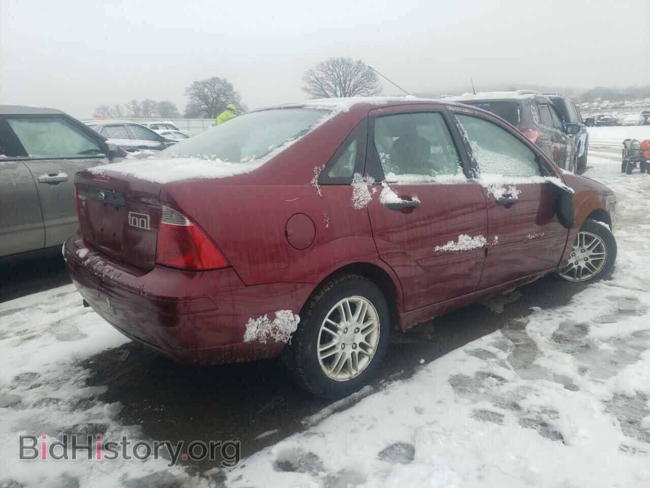 2007 FORD FOCUS - VIN: 1FAFP34N27W114821 - Фото 3