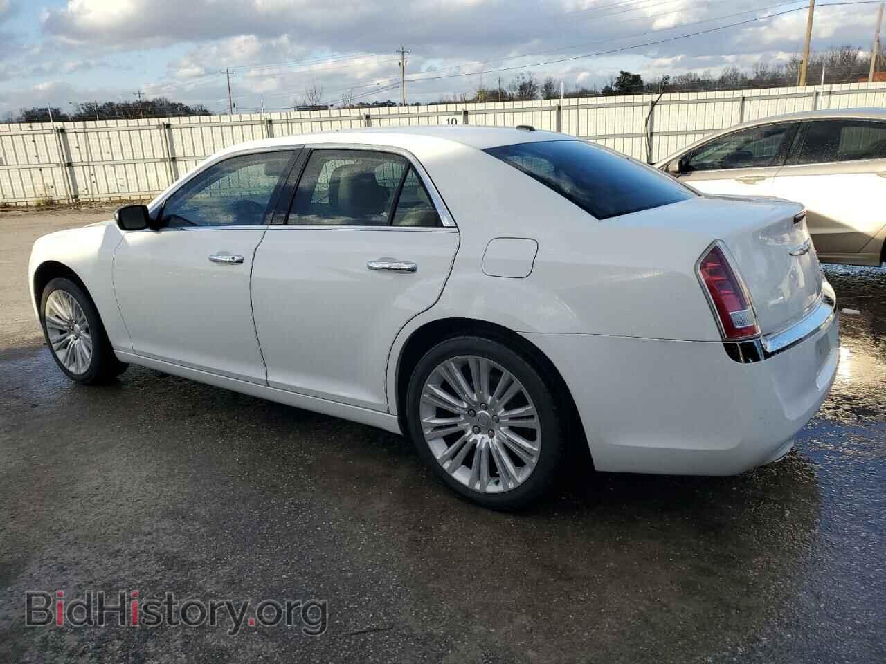 2011 CHRYSLER 300 - VIN: 2C3CA5CG5BH580848 - Фото 2