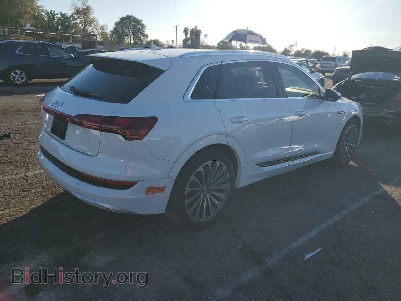 2019 AUDI E-TRON - VIN: WA1VAAGE1KB024058 - Фото 3