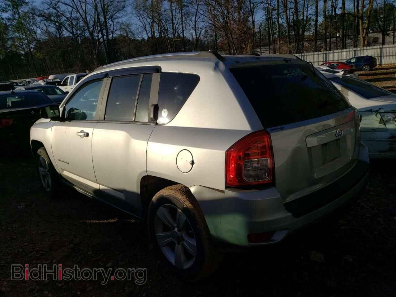 2011 JEEP COMPASS - VIN: 1J4NT1FB6BD172647 - Photo 2