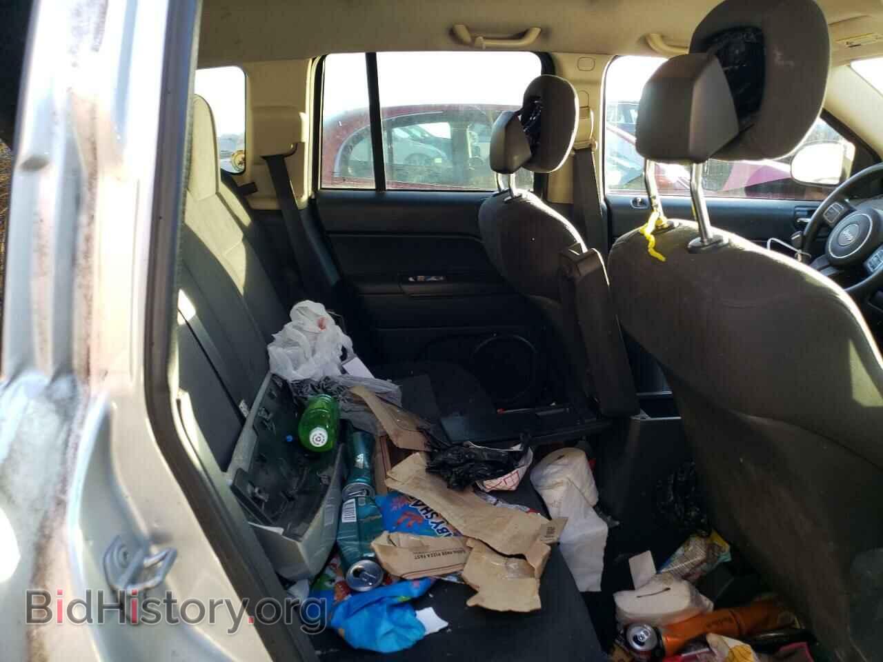 2011 JEEP COMPASS - VIN: 1J4NT1FB6BD172647 - Photo 10
