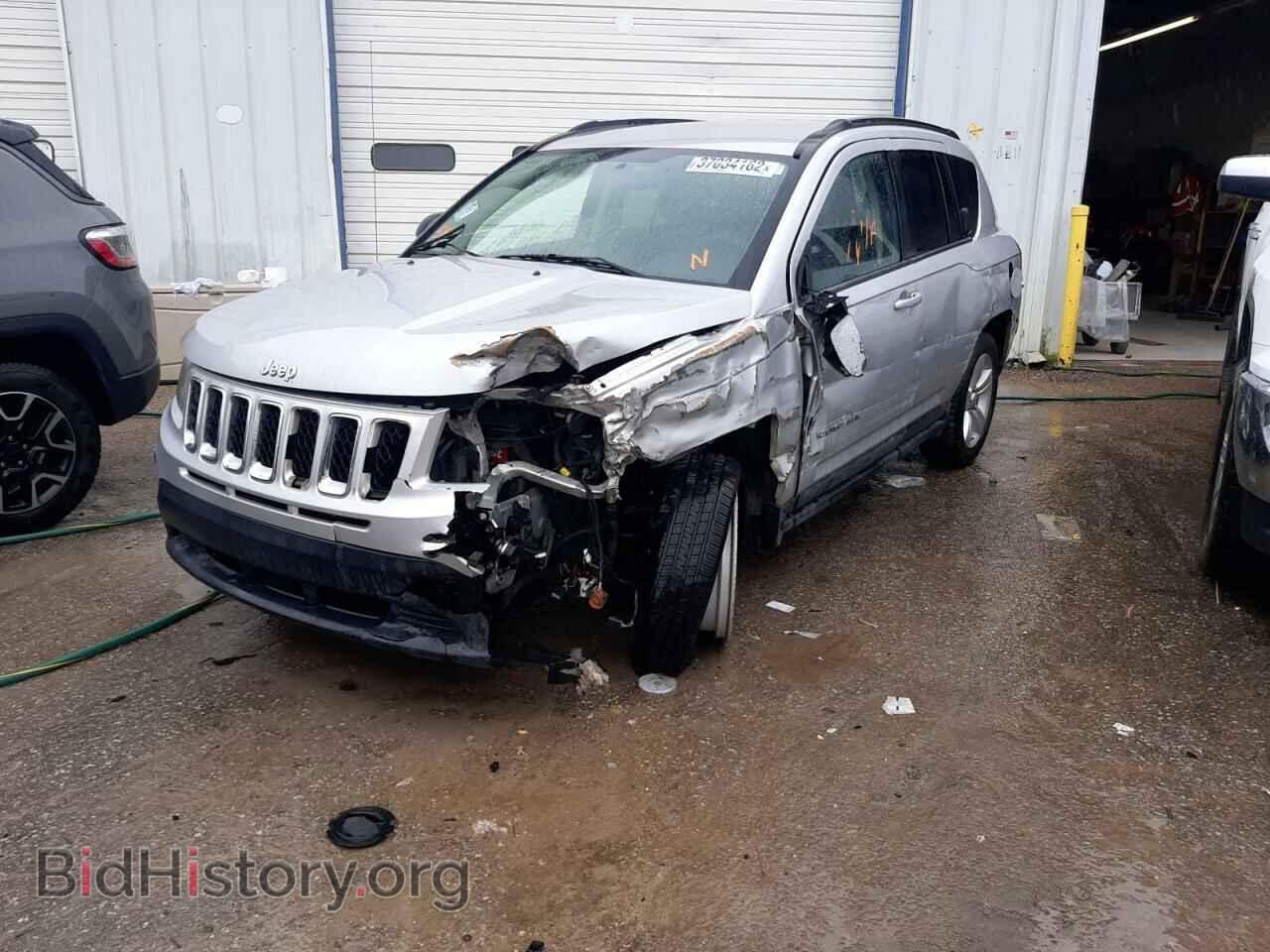 2011 JEEP COMPASS - VIN: 1J4NT1FA4BD180981 - Photo 2