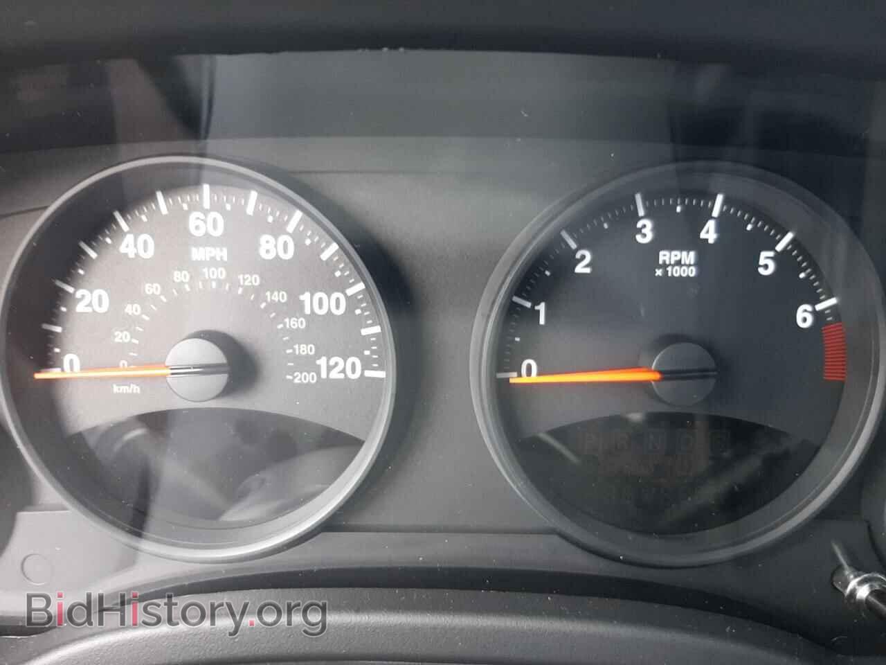 2011 JEEP COMPASS - VIN: 1J4NT1FA4BD180981 - Photo 8