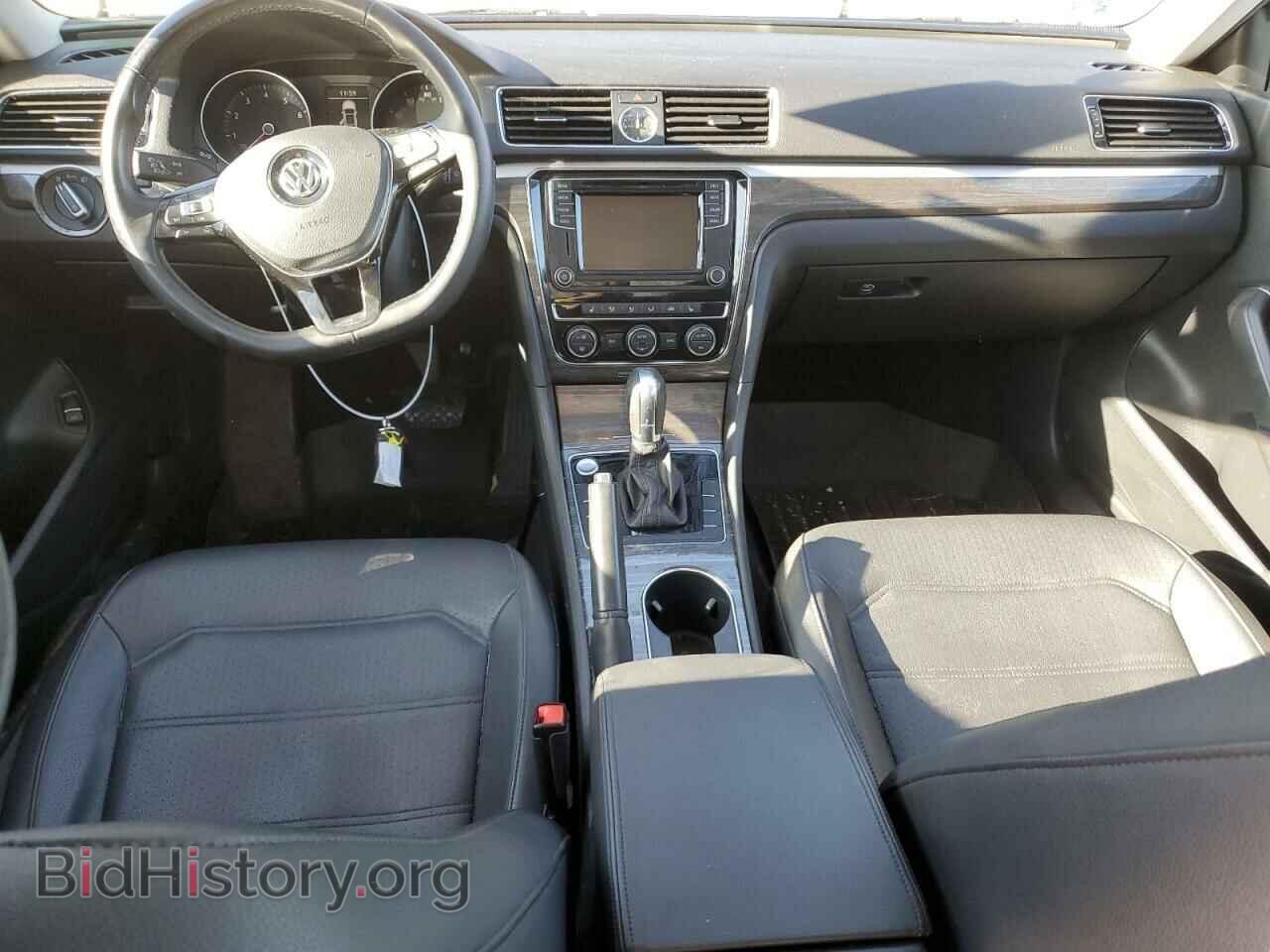 2017 VOLKSWAGEN PASSAT - VIN: 1VWBT7A34HC001077 - Фото 8