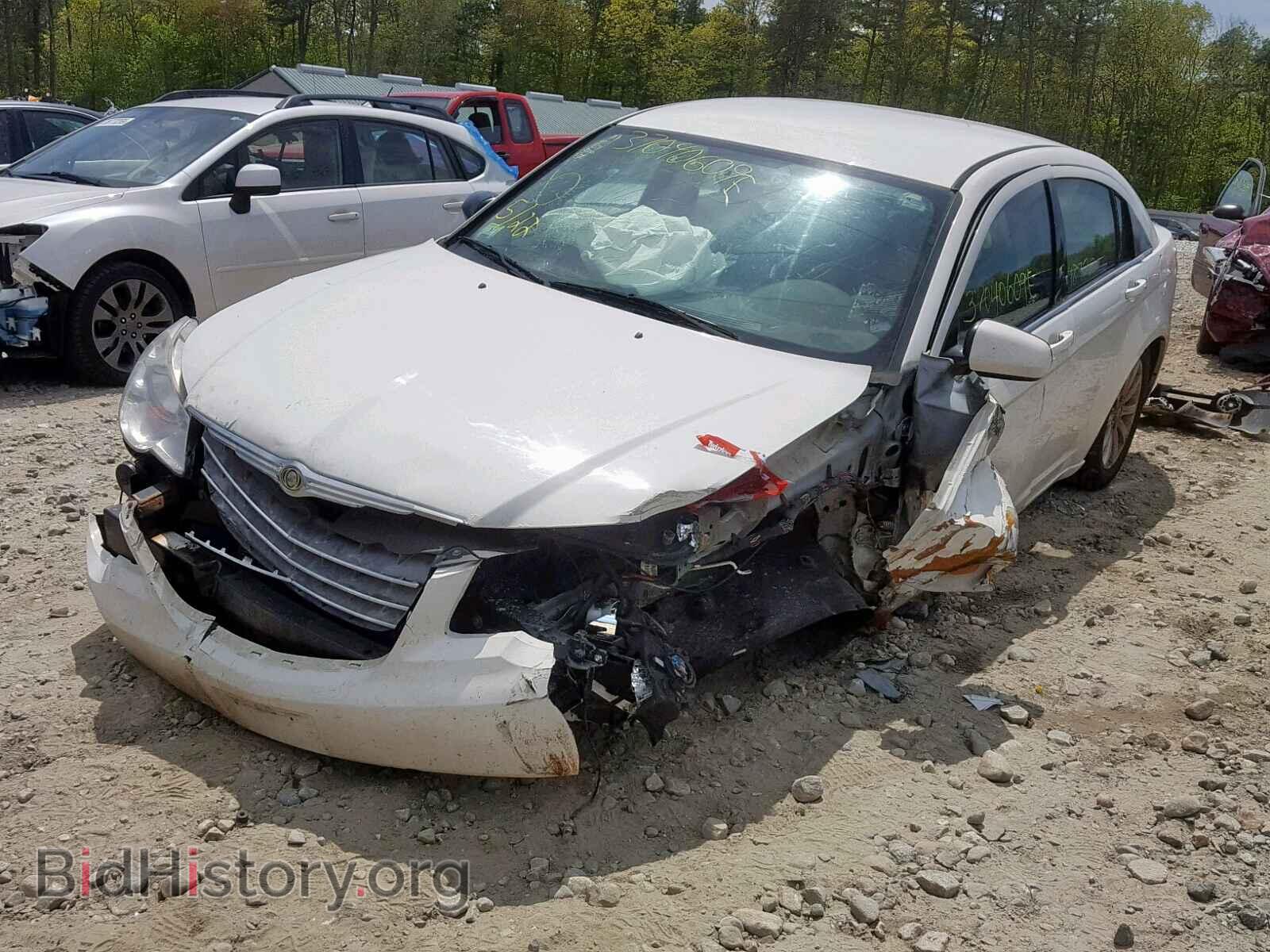 2010 CHRYSLER SEBRING - VIN: 1C3CC5FD4AN145899 - Фото 2