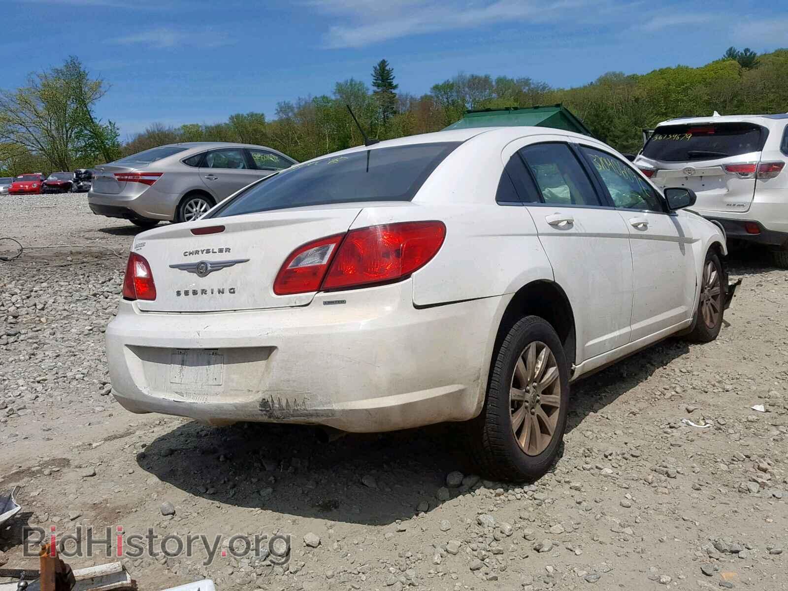 2010 CHRYSLER SEBRING - VIN: 1C3CC5FD4AN145899 - Фото 4
