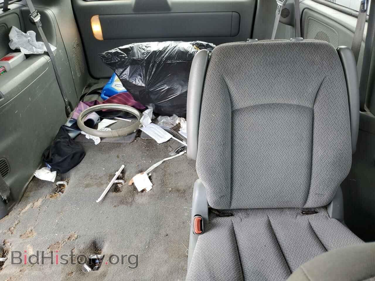 2006 CHRYSLER MINIVAN - VIN: 2A4GP44R56R692632 - Фото 10