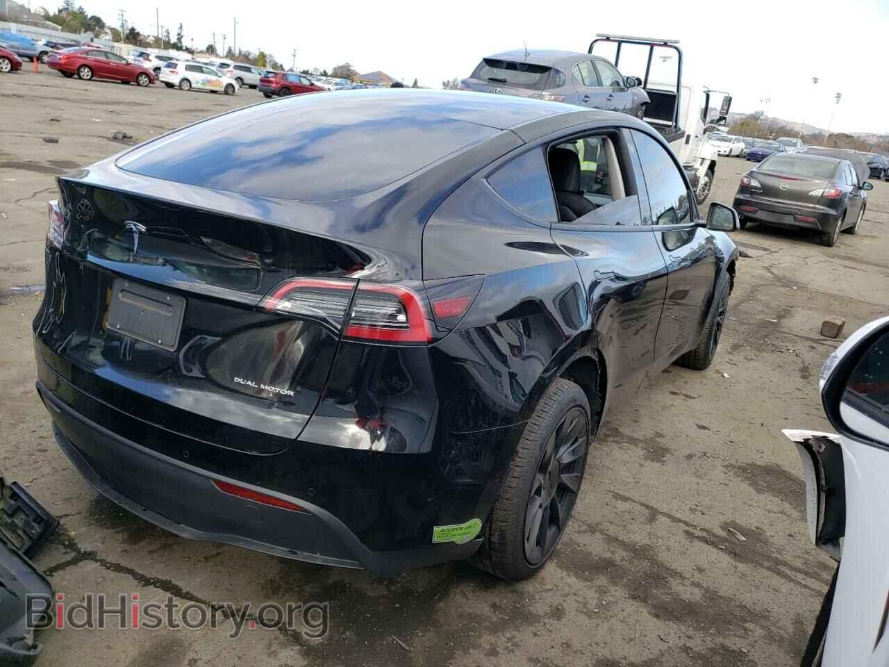 2022 TESLA MODEL Y - VIN: 7SAYGDEE3NF553795 - Photo 3