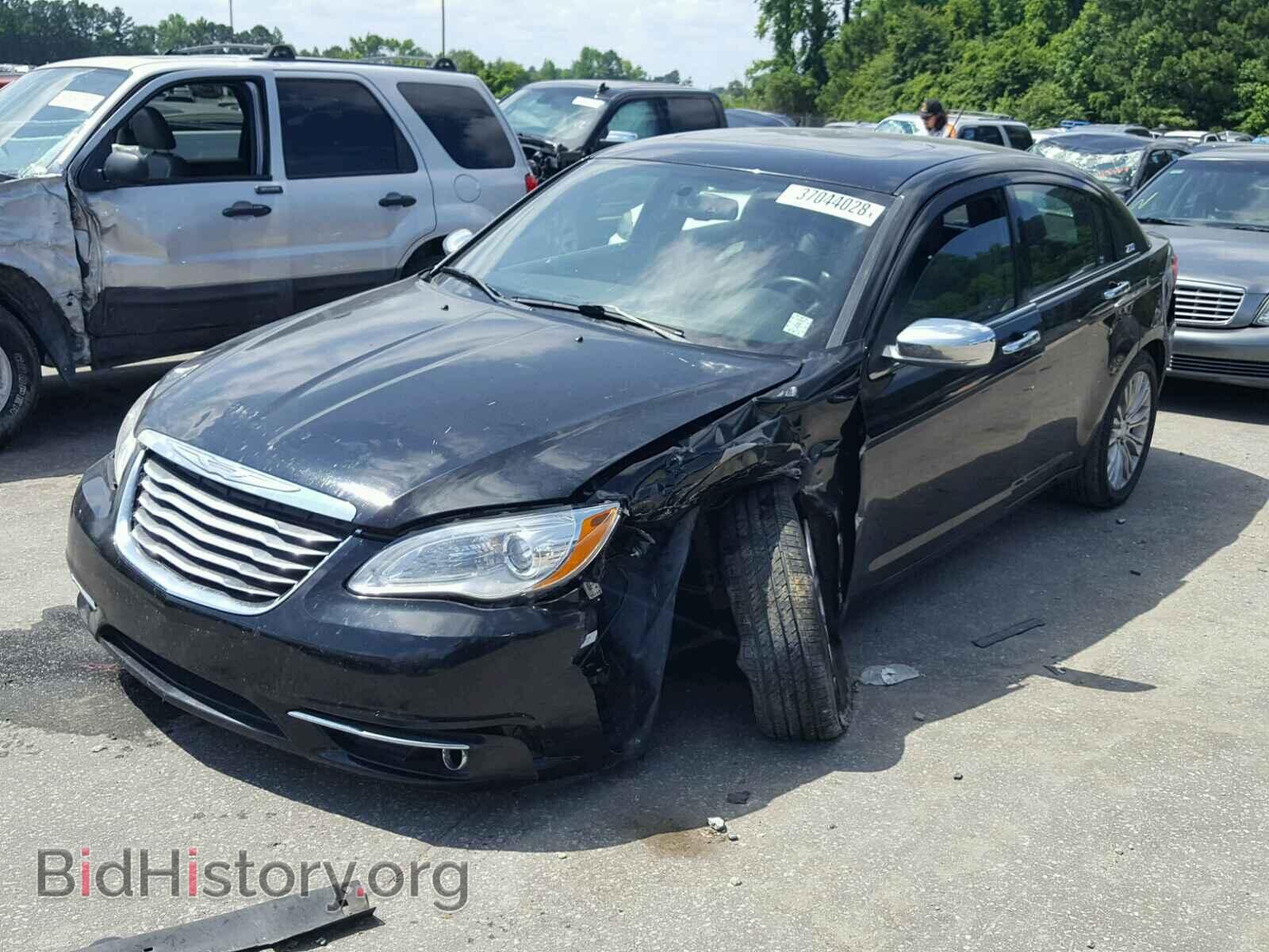 2011 CHRYSLER 200 - VIN: 1C3BC2FG7BN603733 - Photo 2