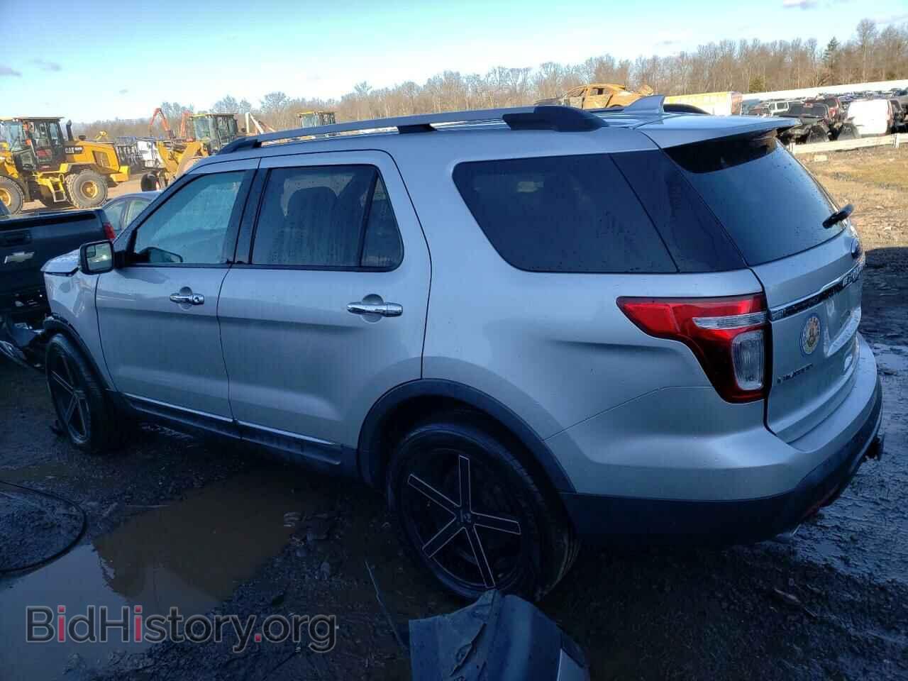 2011 FORD EXPLORER - VIN: 1FMHK8F81BGA40747 - Photo 2