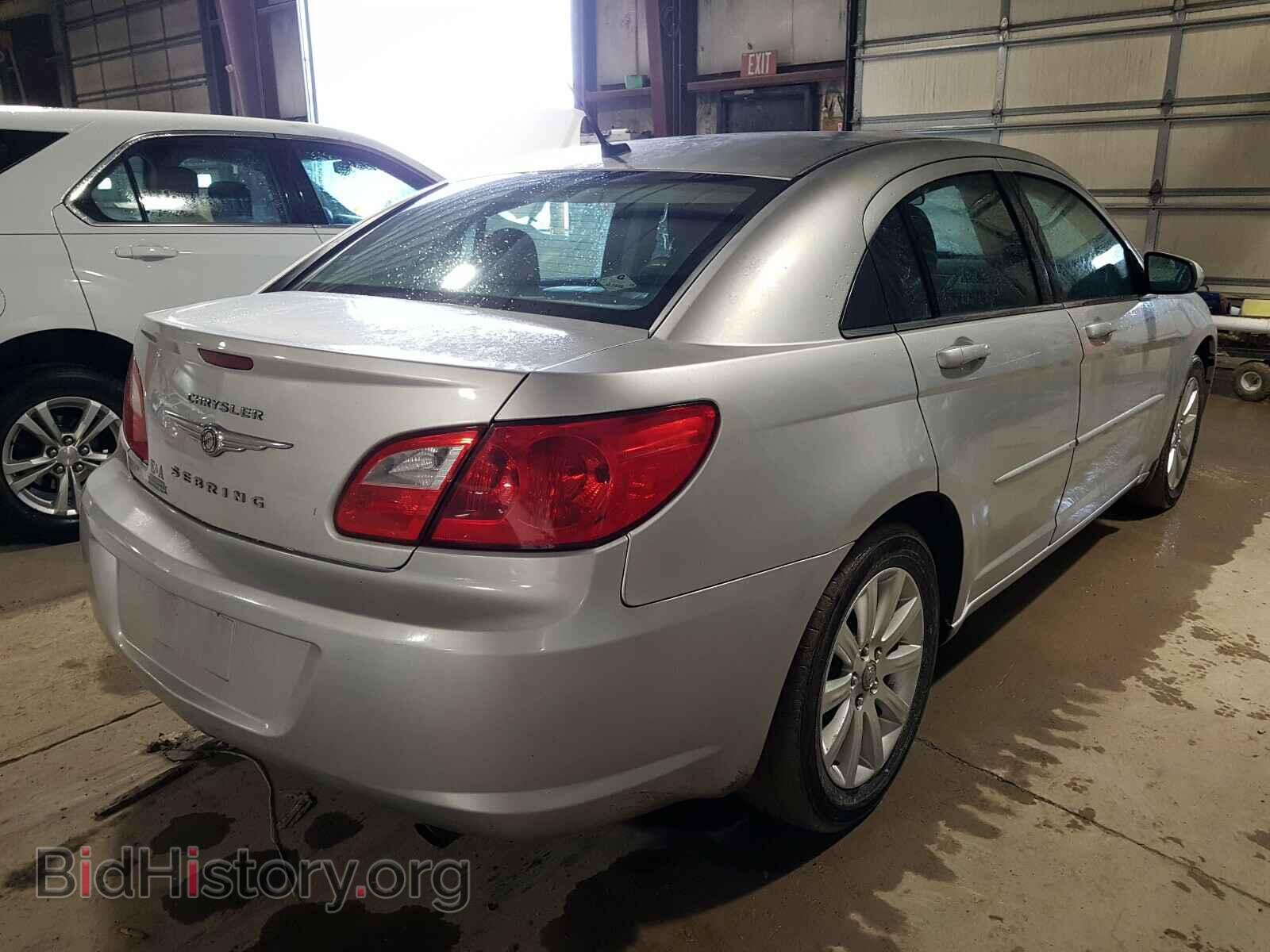 2010 CHRYSLER SEBRING - VIN: 1C3CC5FD4AN133526 - Фото 4