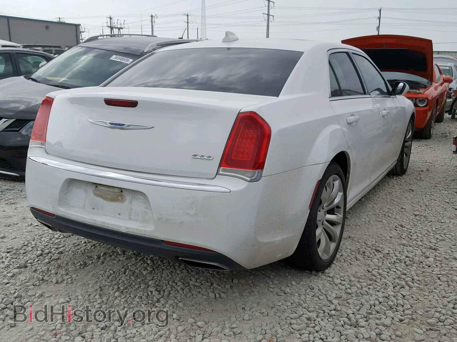 2017 CHRYSLER 300 - VIN: 2C3CCAAG7HH599741 - Фото 4
