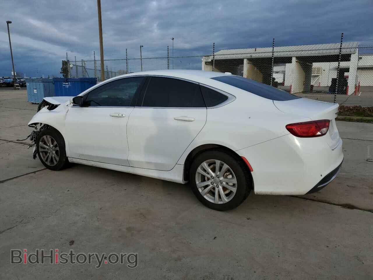 2015 CHRYSLER 200 - VIN: 1C3CCCAB9FN747179 - Фото 2