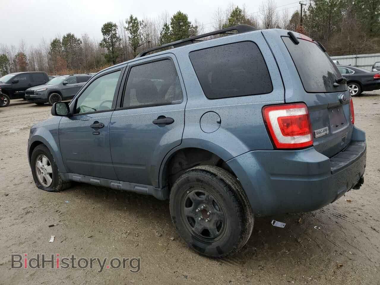 2011 FORD ESCAPE - VIN: 1FMCU0DG3BKB04526 - Фото 2