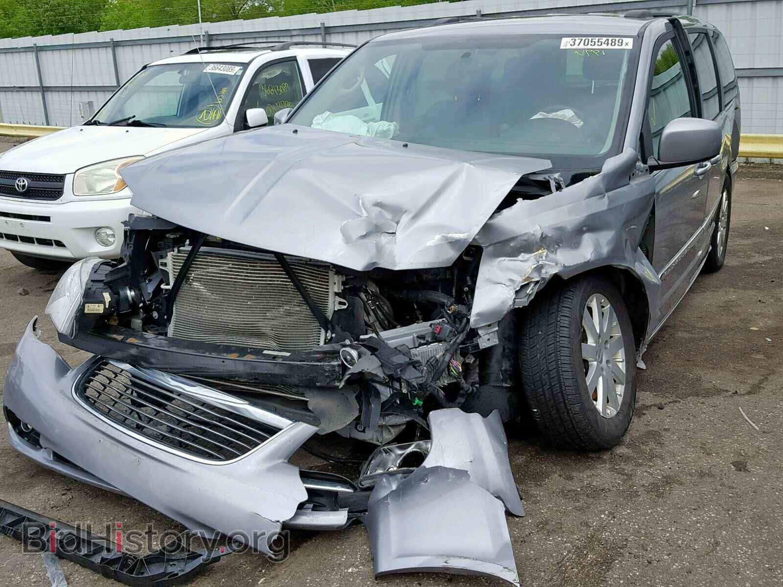 2013 CHRYSLER TOWN & COU - VIN: 2C4RC1BG0DR821142 - Фото 2