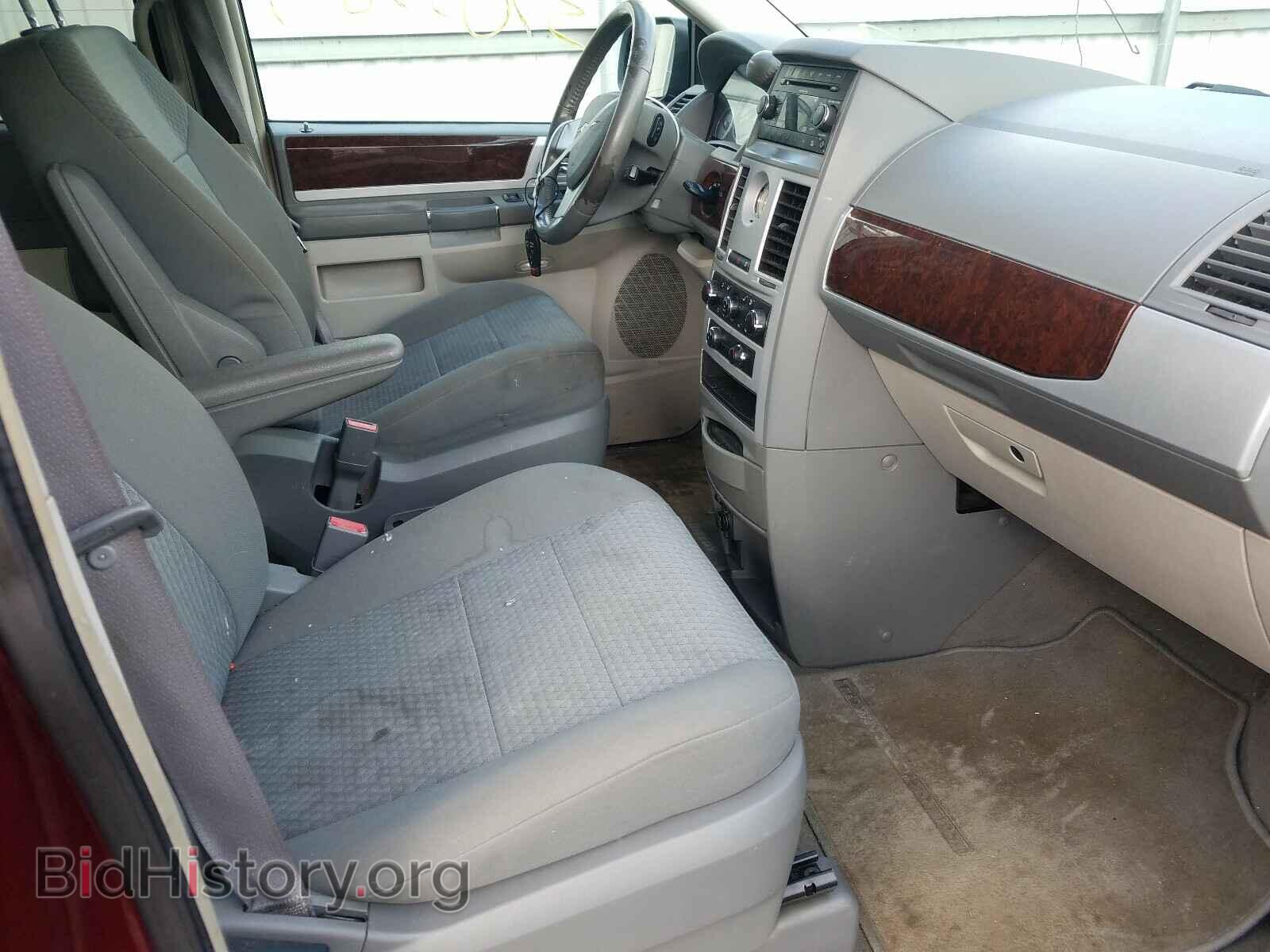 2009 CHRYSLER TOWN & COU - VIN: 2A8HR54199R683966 - Фото 5