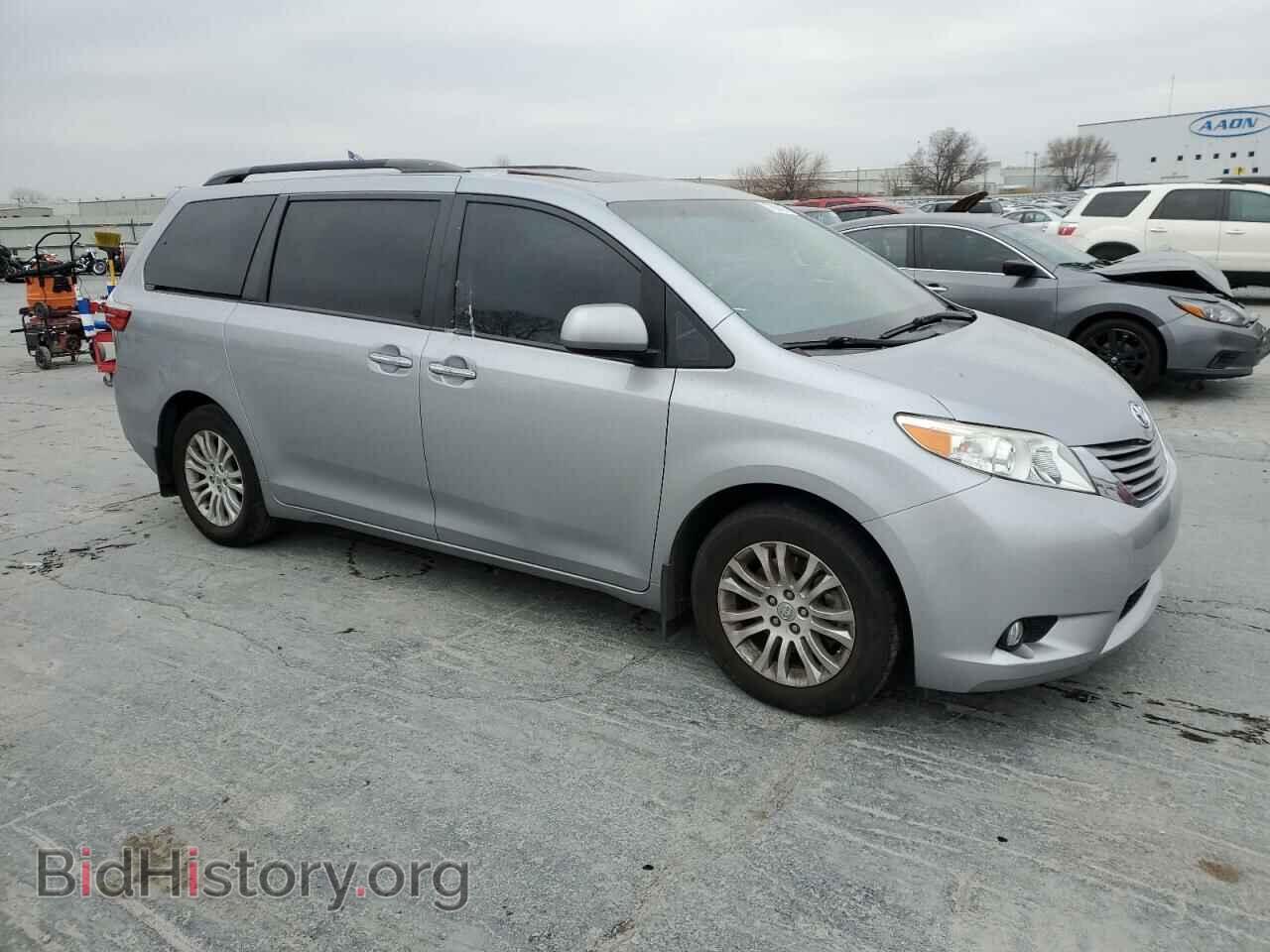 2017 TOYOTA All Models - VIN: 5TDYZ3DC1HS841784 - Фото 4