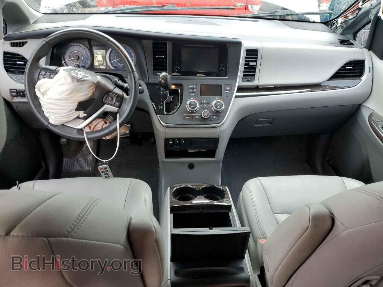 2017 TOYOTA All Models - VIN: 5TDYZ3DC1HS841784 - Фото 8