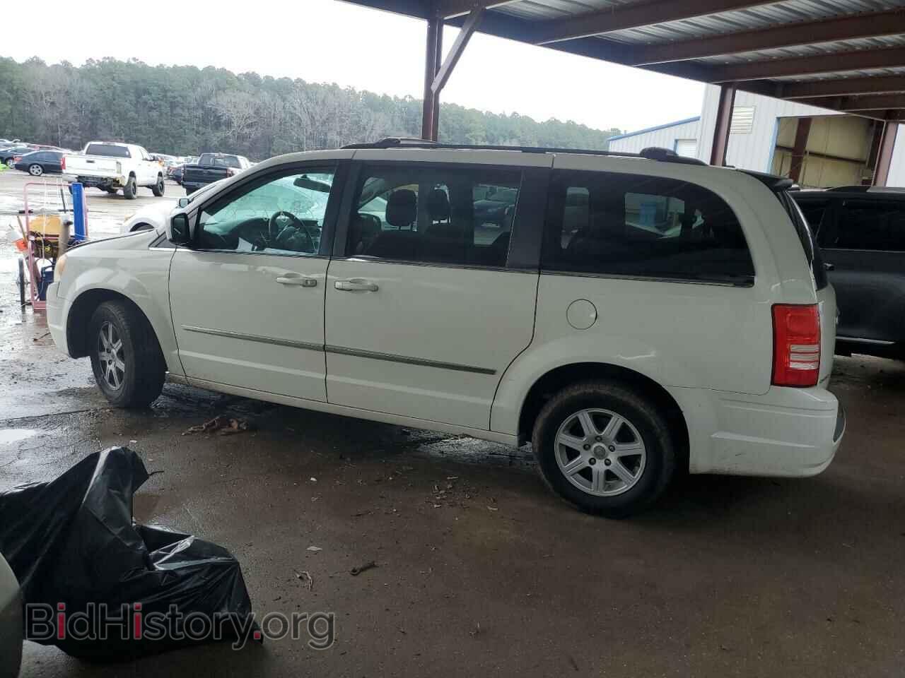 2010 CHRYSLER MINIVAN - VIN: 2A4RR5D18AR279163 - Фото 2