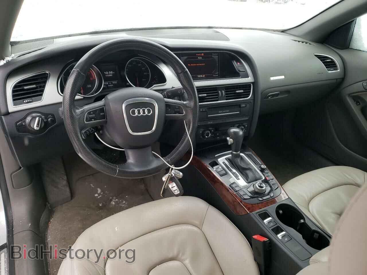 2010 AUDI A5 - VIN: WAULFAFH5AN019241 - Фото 8