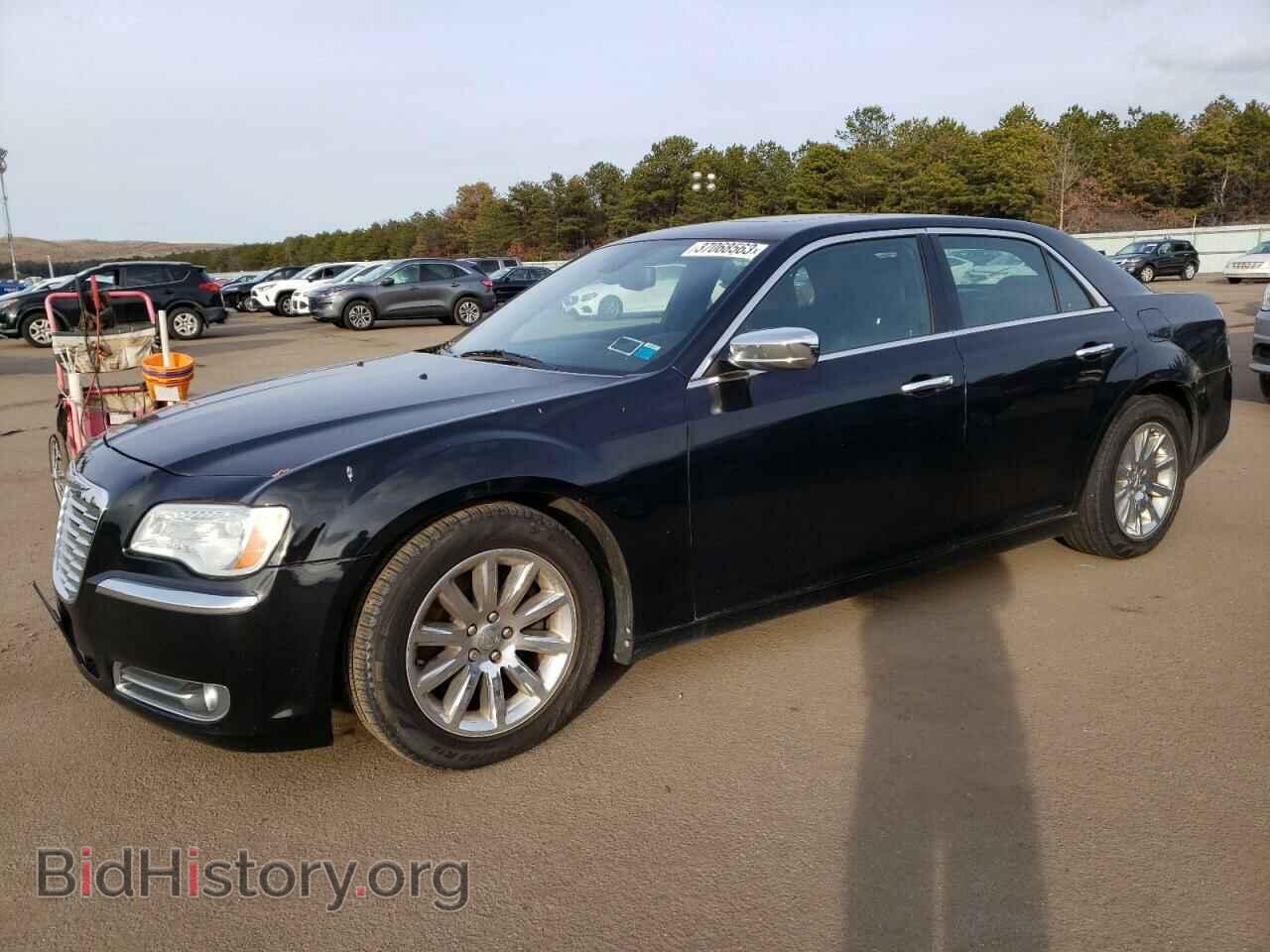 Photo 2C3CA6CT2BH594807 - CHRYSLER 300 2011