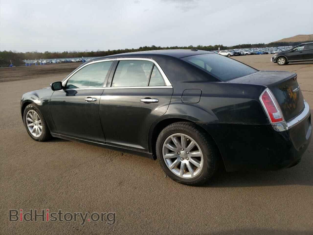 2011 CHRYSLER 300 - VIN: 2C3CA6CT2BH594807 - Фото 2