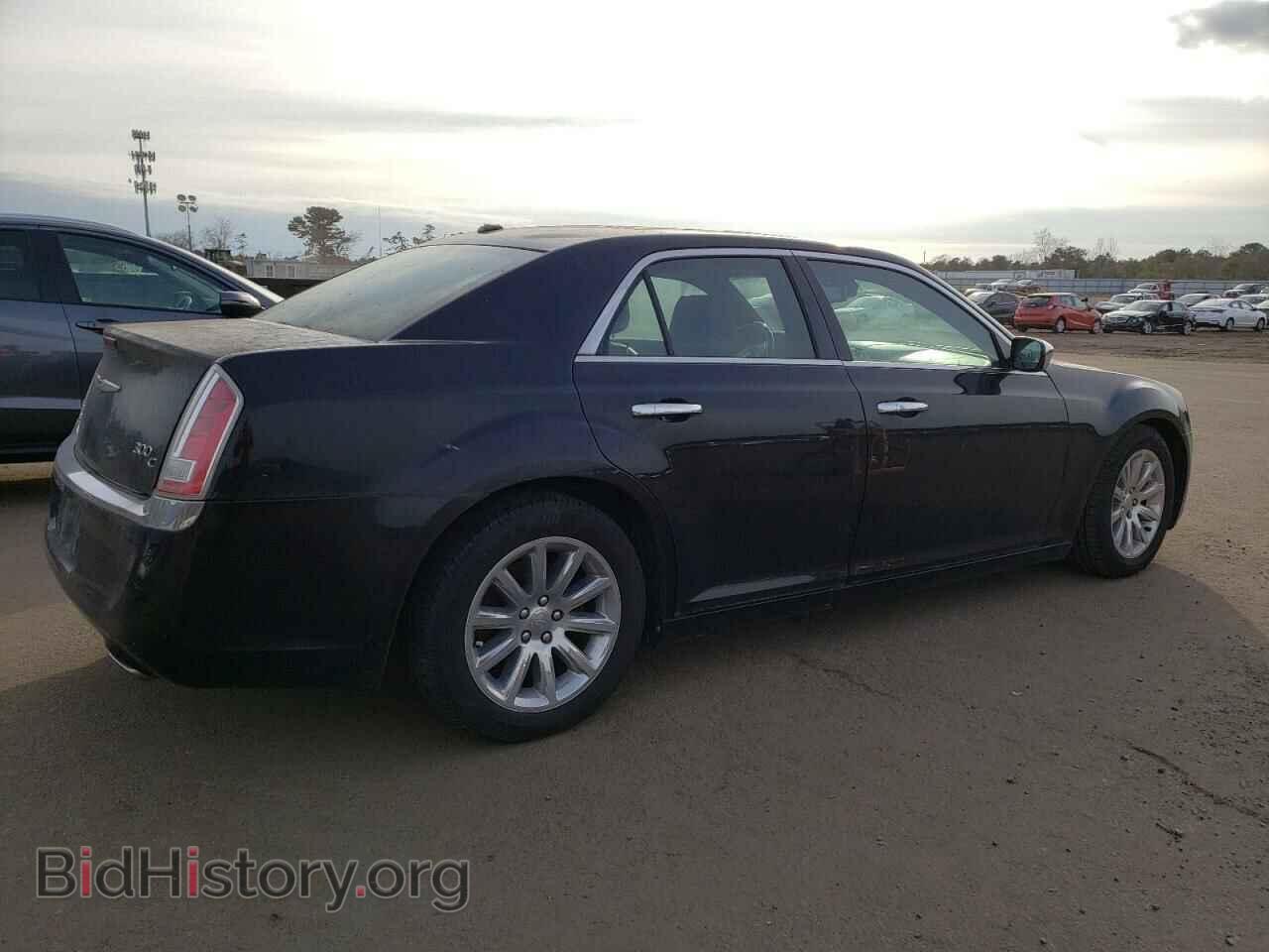 2011 CHRYSLER 300 - VIN: 2C3CA6CT2BH594807 - Фото 3