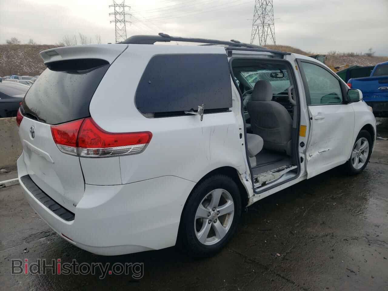 2011 TOYOTA All Models - VIN: 5TDKK3DCXBS040546 - Фото 3