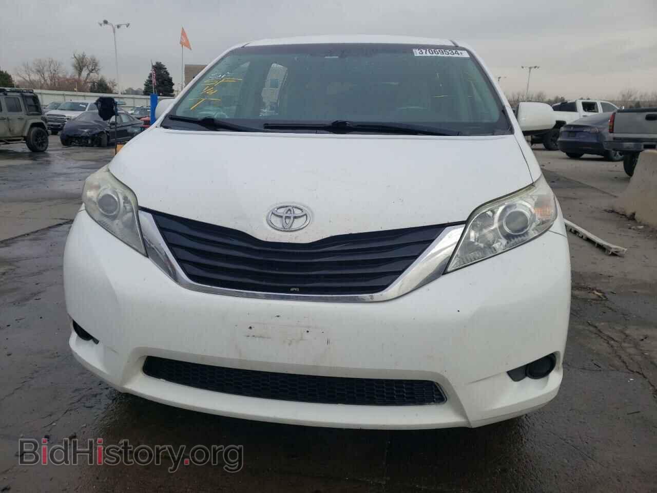 2011 TOYOTA All Models - VIN: 5TDKK3DCXBS040546 - Фото 5
