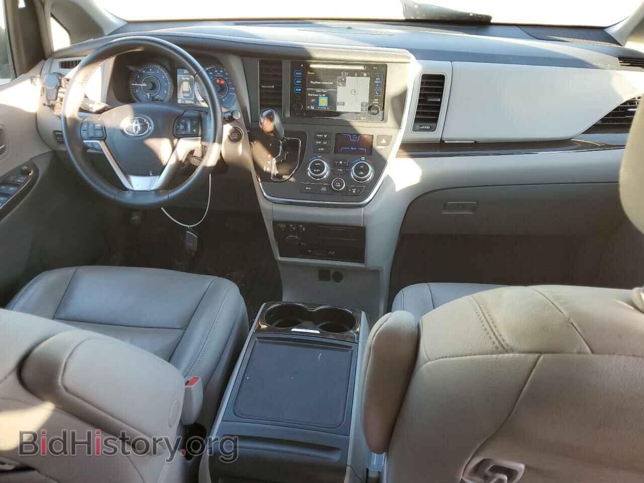 2017 TOYOTA All Models - VIN: 5TDYZ3DC0HS852453 - Фото 8