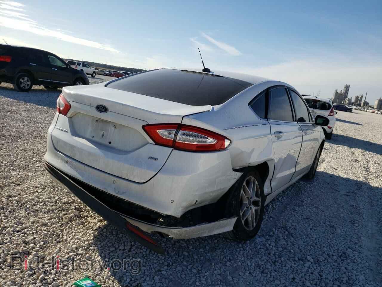 2014 Ford FUSION (VIN 3FA6P0H75ER221663) — фото 4 из 10