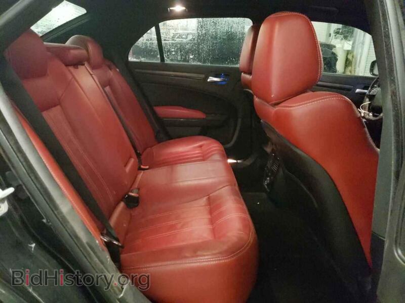 2012 Chrysler 300 (VIN 2C3CCABG8CH180725) — photo 10 of 12