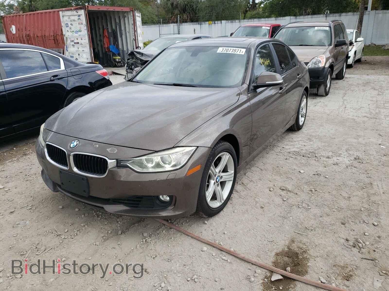 2013 BMW 3 SERIES - VIN: WBA3A5C50DF357600 - Фото 2
