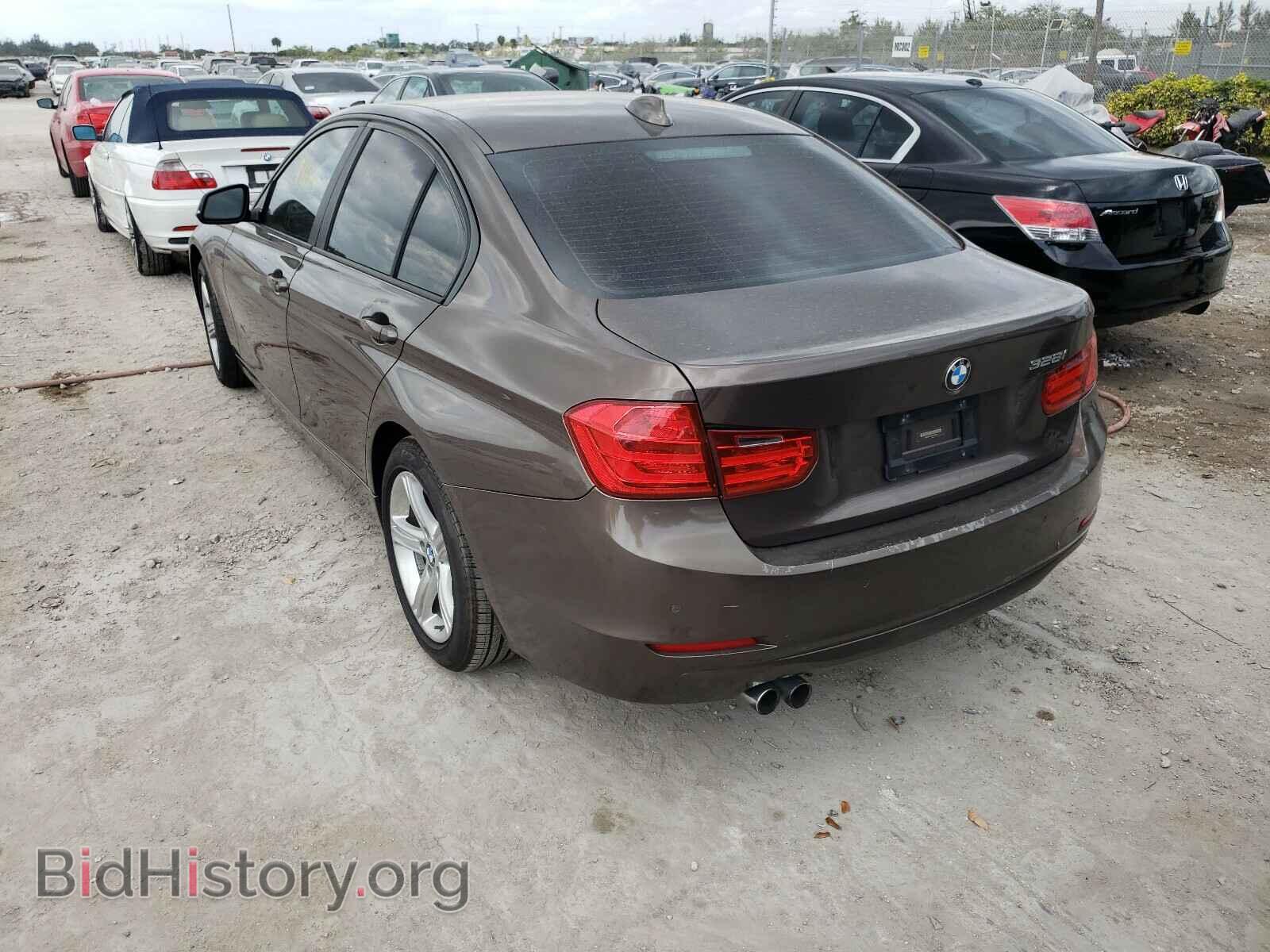2013 BMW 3 SERIES - VIN: WBA3A5C50DF357600 - Фото 3