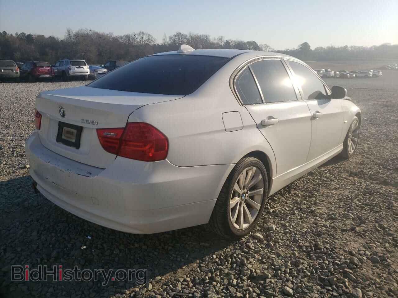 2011 BMW 3 SERIES - VIN: WBAPH5G54BNM76390 - Фото 4