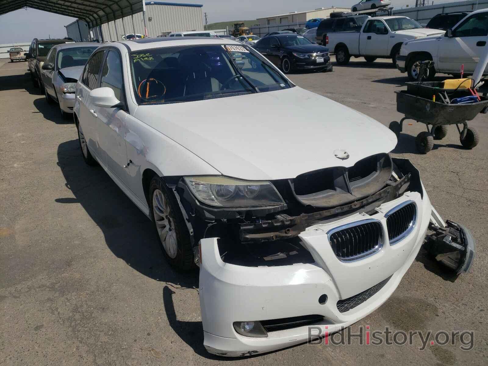 Photo WBAPH575X9NL77079 - BMW 3 SERIES 2009