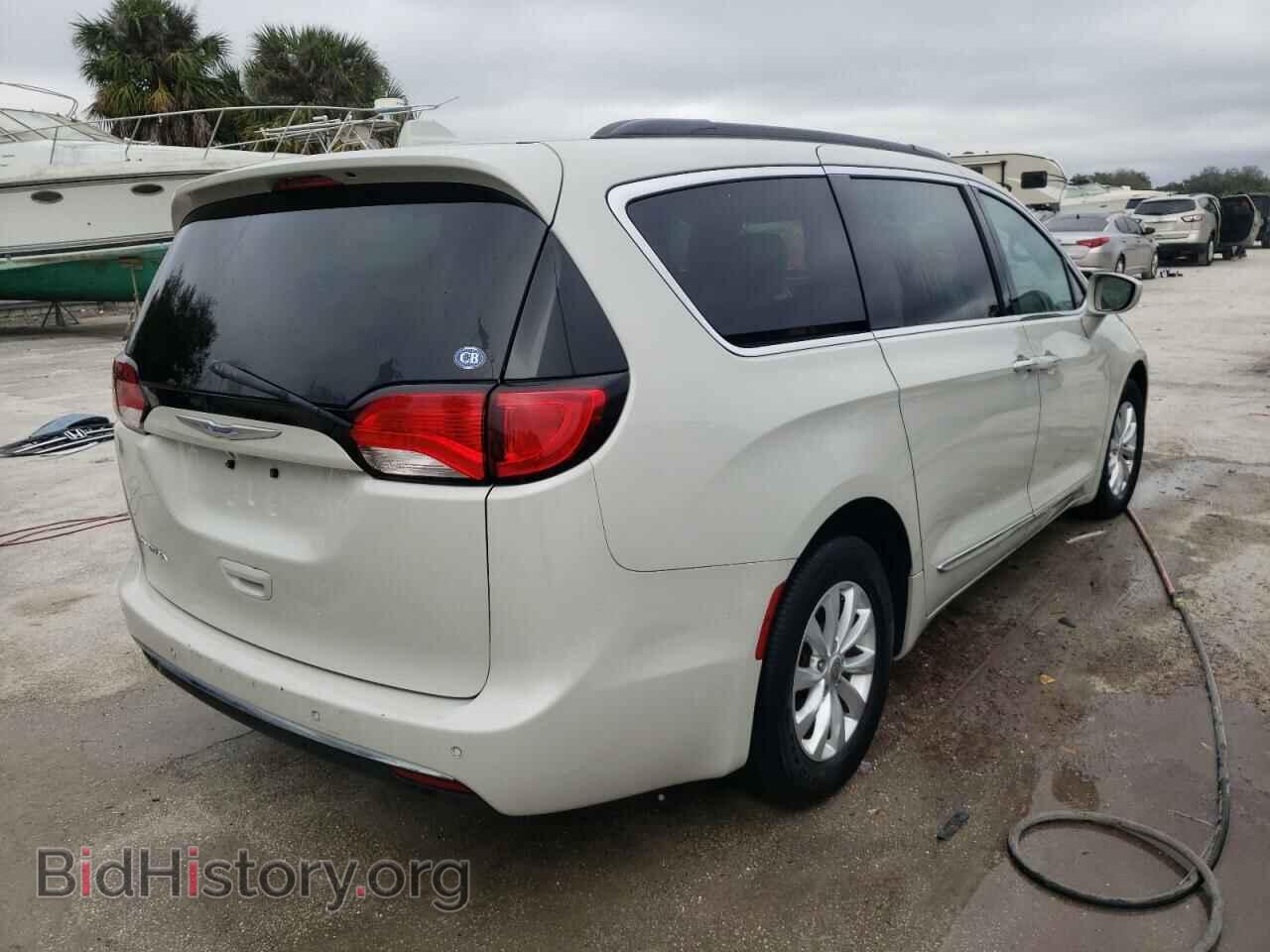 2017 CHRYSLER PACIFICA - VIN: 2C4RC1BG0HR688520 - Фото 4