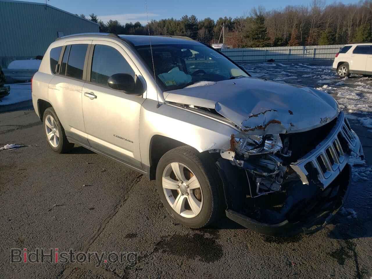 Photo 1J4NT1FB3BD221626 - JEEP COMPASS 2011