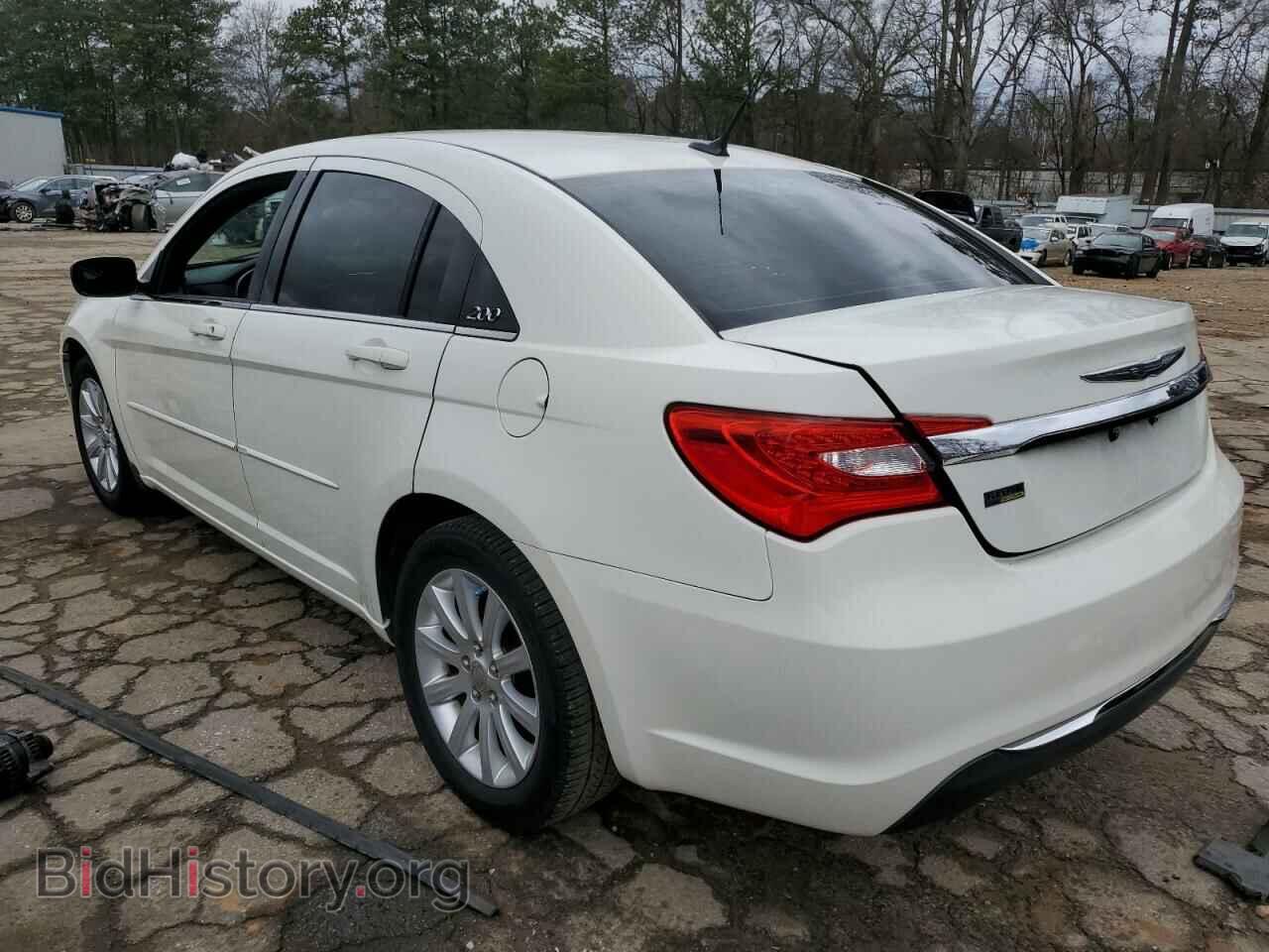 2011 CHRYSLER 200 - VIN: 1C3BC1FG2BN515599 - Фото 2