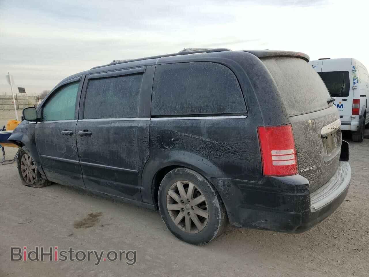 2008 CHRYSLER MINIVAN - VIN: 2A8HR54P18R105931 - Фото 2