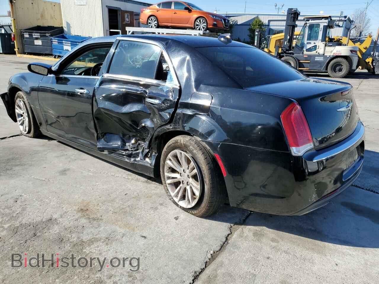 2017 CHRYSLER 300 - VIN: 2C3CCAEG8HH596650 - Фото 2