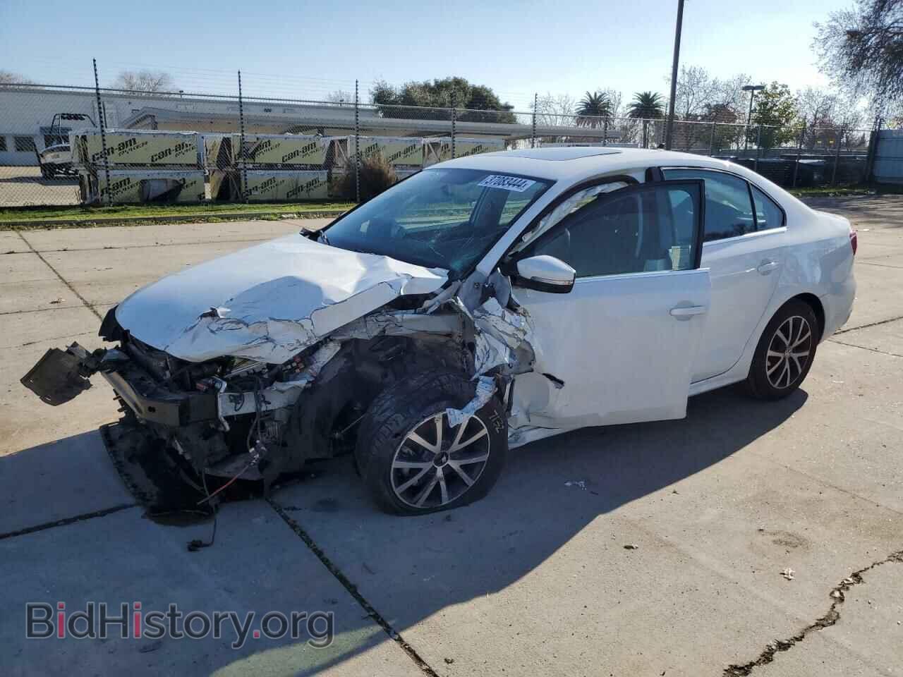 Фотография 3VWDB7AJ7HM286639 - VOLKSWAGEN JETTA 2017